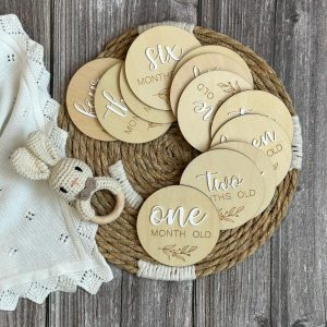 بطاقات الأشهر